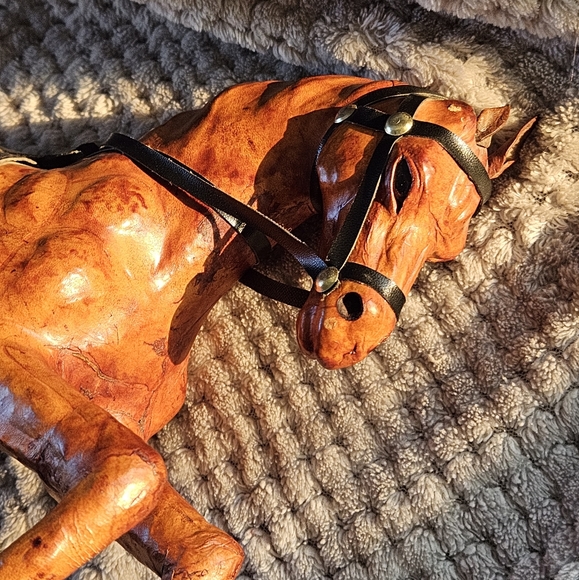 Vintage Hand Crafted Leather Wrapped Horse Figurine Statue - Picture 6 of 11